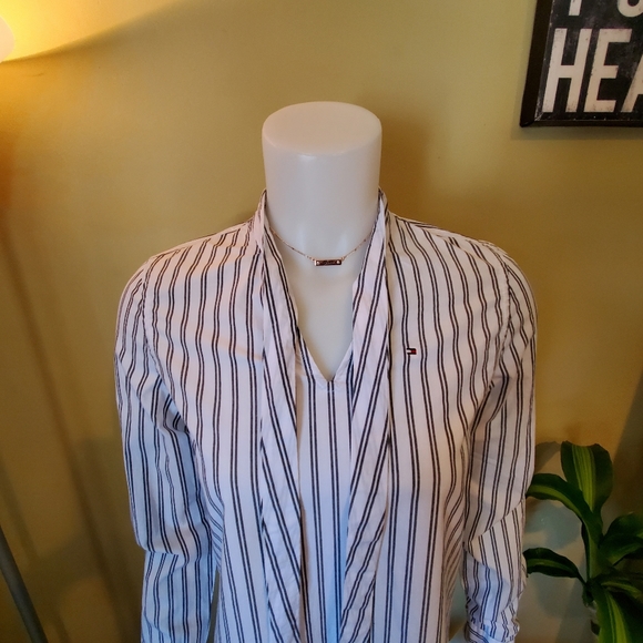 Tommy Hillfiger shirt - Picture 5 of 6